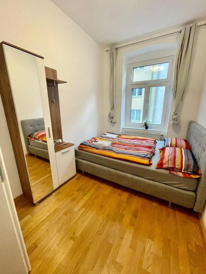 Ferienwohnung Deluxe Studio 3P Th Wien Exterior foto